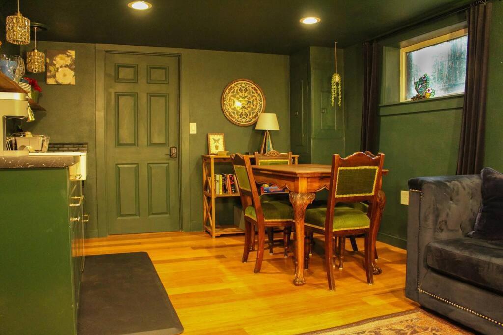 ポートランドHeart Of Woodstock, 10 Min Walk To Reed, With Private Garage!アパートメント エクステリア 写真